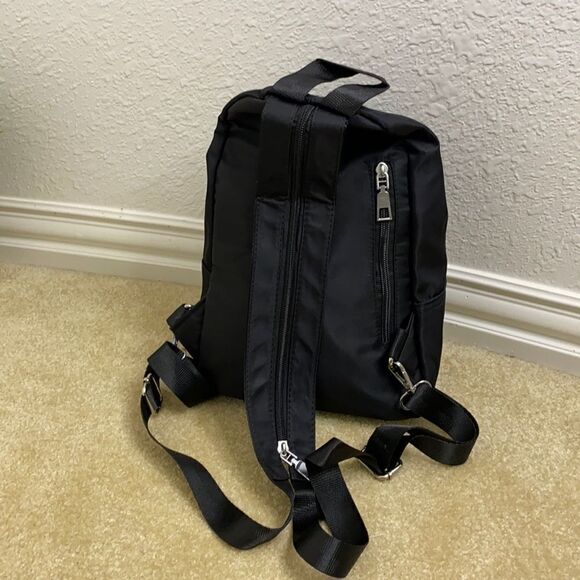 New Backpack - Compact Size - Black - Picture 3 of 10
